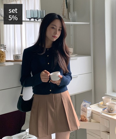 ベラゴールドボタンカーディガン+ジェスナットプリーツスカート 韓国ファッション通販 ダルトゥ